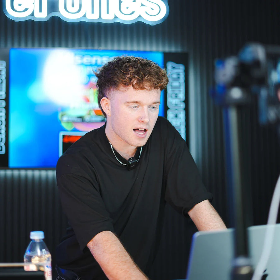 Best Portable WiFi Hotspots for Travel & Everyday Use in the UK (2026) | eFones