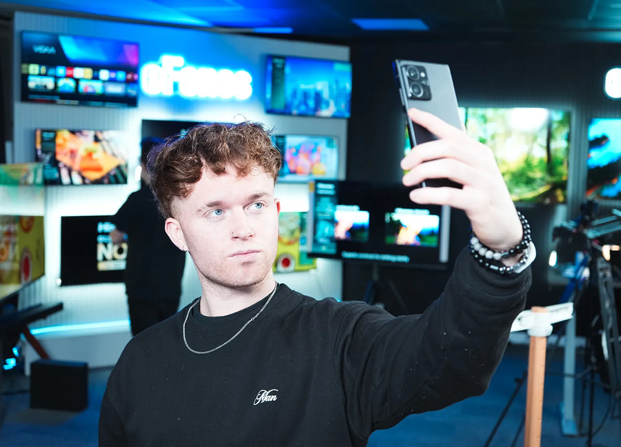 Camera Smartphones for Everyday Use in the UK (2026 Buyer’s Guide)