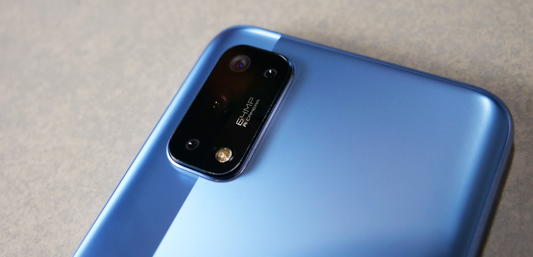 realme 7 Pro - Industry-Leading Charging Speeds at an Impressive Price Point